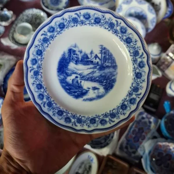 دیوار کوب روسی