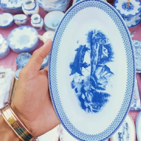 خرید دیوارکوب روسی بیضی با طراحی وارداتی، ابعاد ۲۴×۱۴ سانتی‌متر و کیفیت مناسب از فروشگاه مطبخ افراز.دیوارکوب روسی بیضی