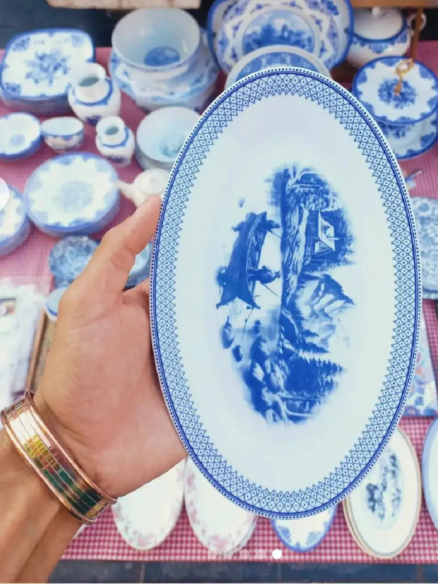خرید دیوارکوب روسی بیضی با طراحی وارداتی، ابعاد ۲۴×۱۴ سانتی‌متر و کیفیت مناسب از فروشگاه مطبخ افراز.دیوارکوب روسی بیضی